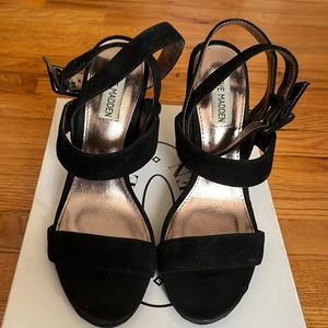 STEVE MADDEN SANDALS